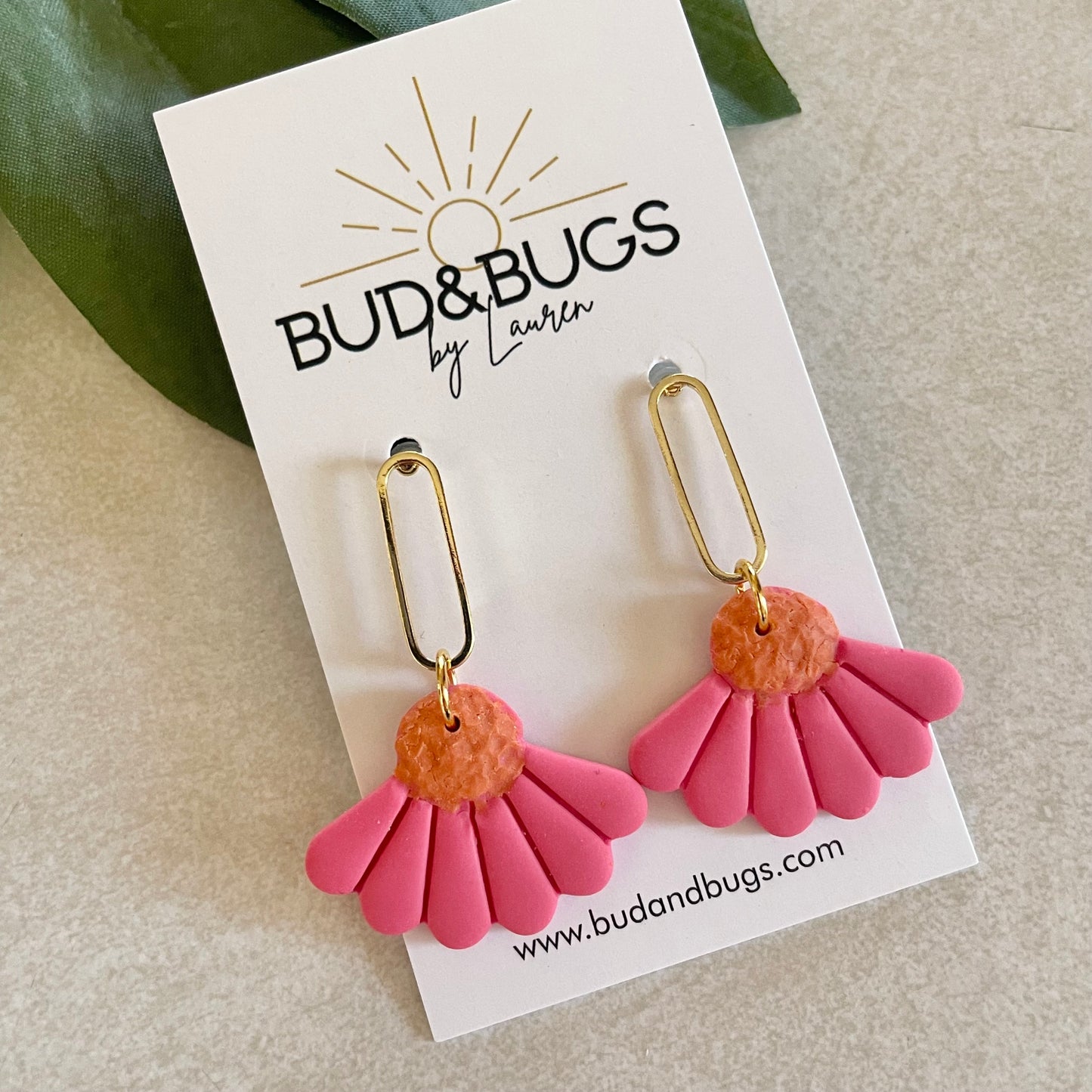 Pink Daisy & Gold Drop