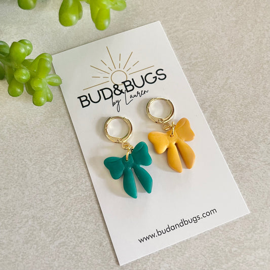 Green & Gold Mini Bow Huggies